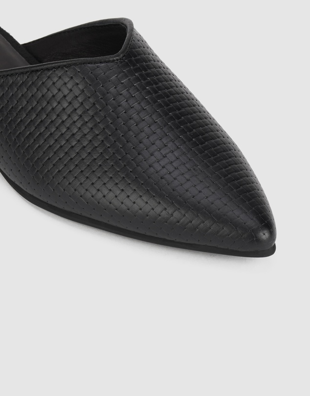 Rollie - Pointed Mule Embossed Flat