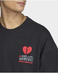 adidas Originals - V-DAY HEART BROKEN CAT GRAPHIC TEE Mens