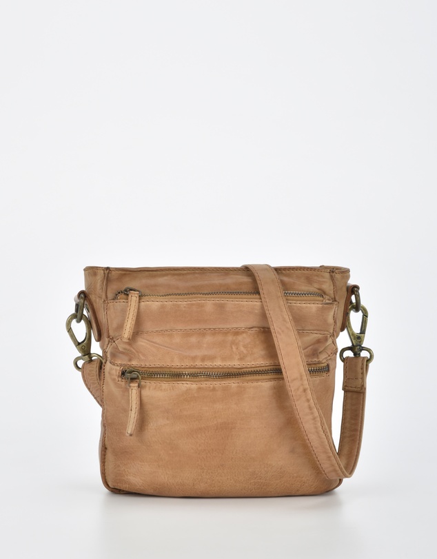 Cobb & Co - Mawson Washed Leather Multiple Pocket Crossbody