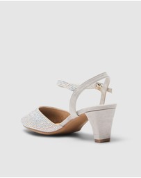 Easy Steps - Adelle