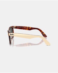 Ray-Ban - Wayfarer