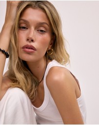 CENDRE - Rhode Huggie Earrings