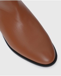 Betts - Wider Fit Edison Chelsea Boots