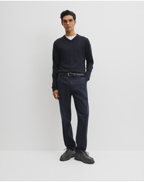 Country Road - Merino Wool V-neck Knit