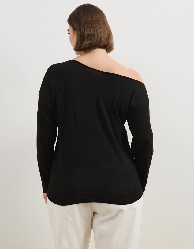 Atmos&Here Curvy - Della Off Shoulder Fine Knit Top