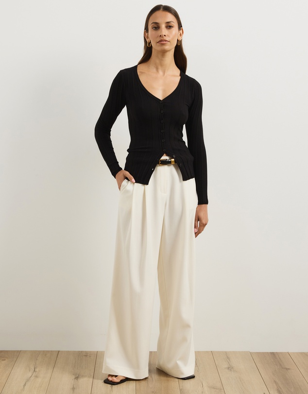 Atmos&Here - Mina V-Neck Knitted Top