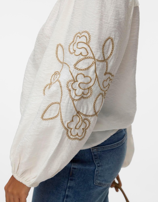 Vero Moda - Anya Embroidered Top
