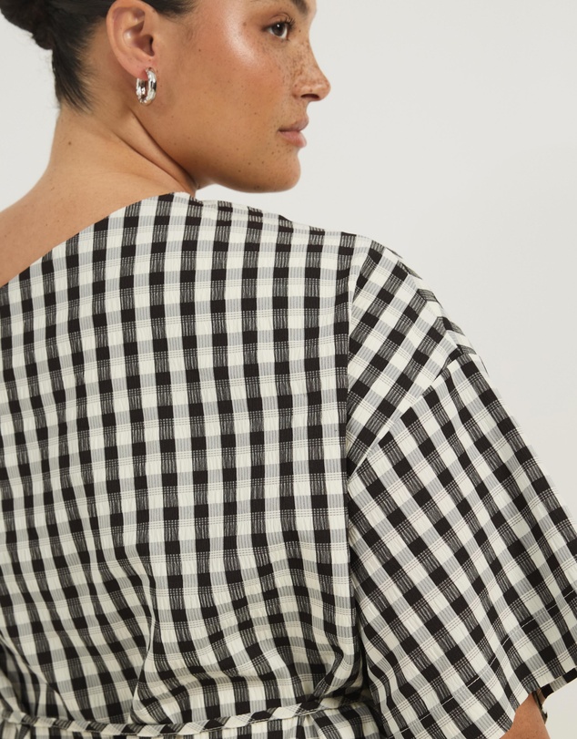 Atmos&Here Curvy - Olive Off Shoulder Gingham Mini Dress with Tie Waist