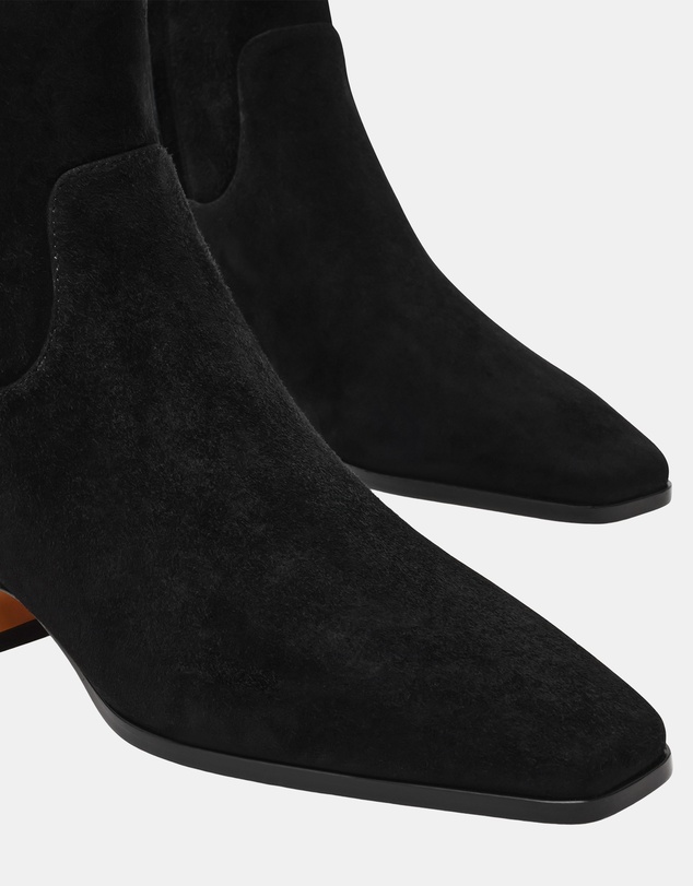 Steve Madden - Dusty Black Suede Boots