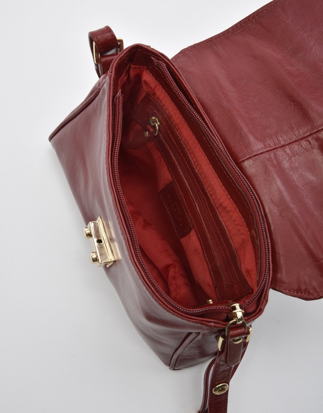 Cobb & Co - Kotara Classic Leather Crossbody Bag