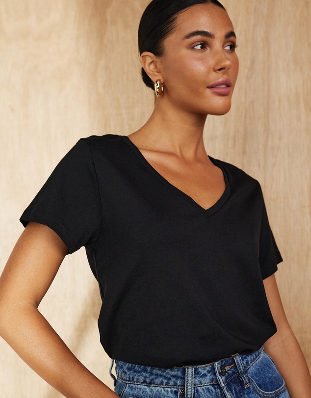 Atmos&Here - Organic Cotton V-Neck Tee