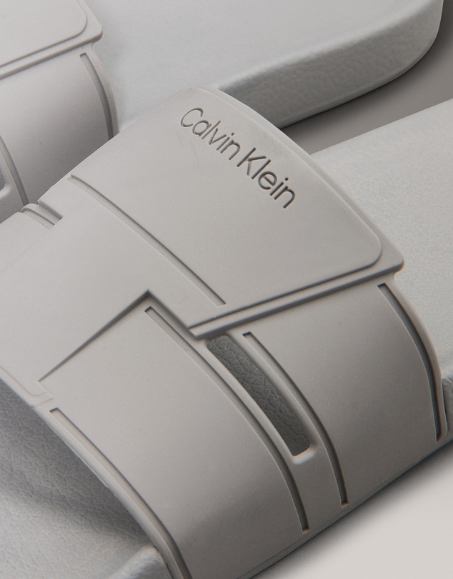 Calvin Klein - Embossed Logo Slides