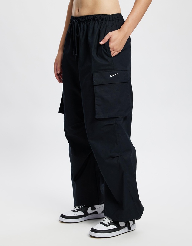 Nike - Sportswear Mid-Rise Oversized Cargo Trousers
