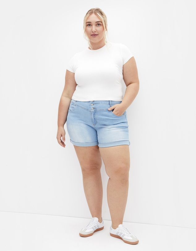 City Chic - Plus size Clean Hi Waist Denim Short - light wash