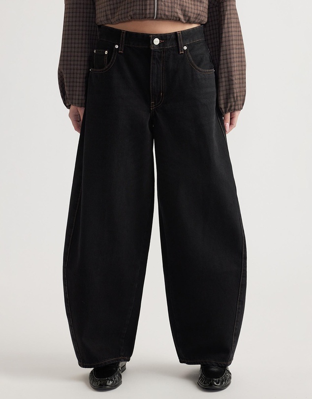 Decjuba - Rhea Mid Rise Barrel Jeans