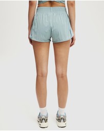 Cotton On Body Active - Active Curve Hem Shorts