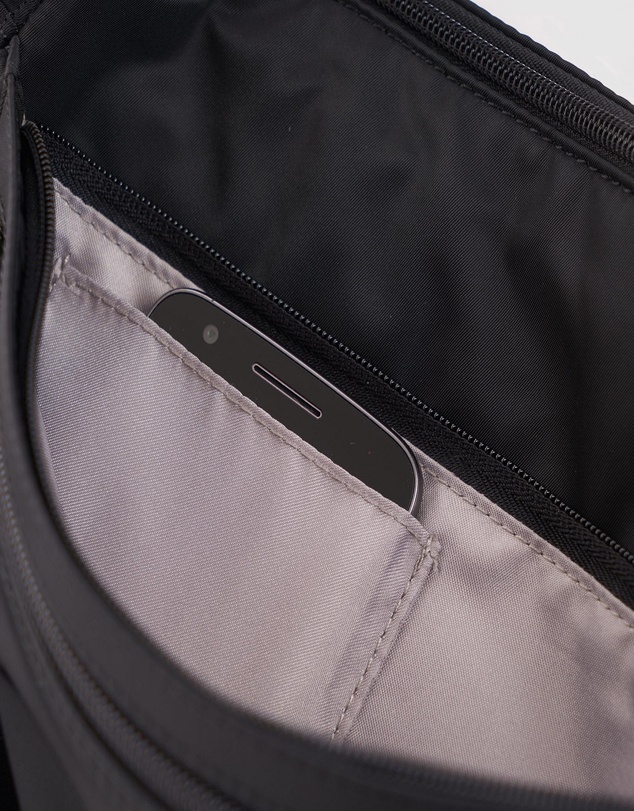 Hedgren - Eye M Crossbody RFID