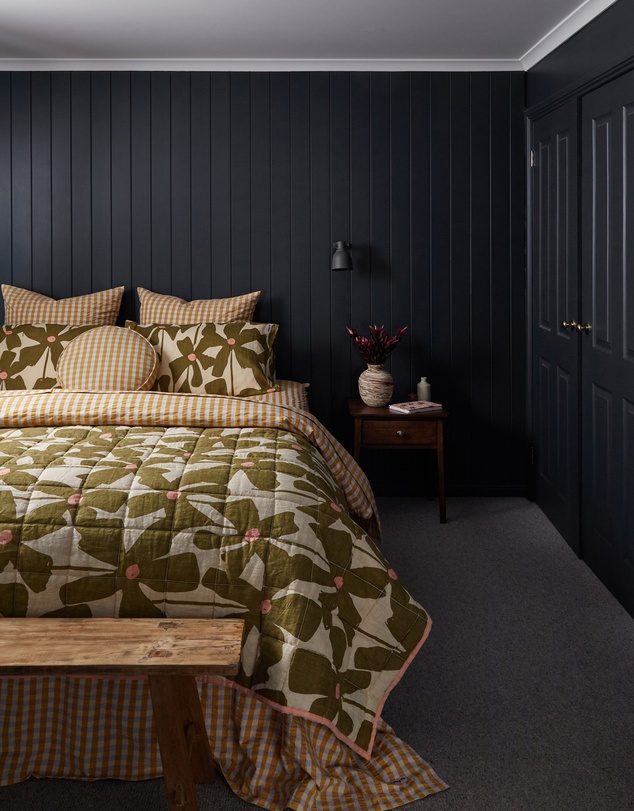 Mosey Me - Olive Poppy Quilted Throw