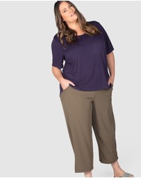 Love Your Wardrobe - Kelly Dipped Hem T-shirt