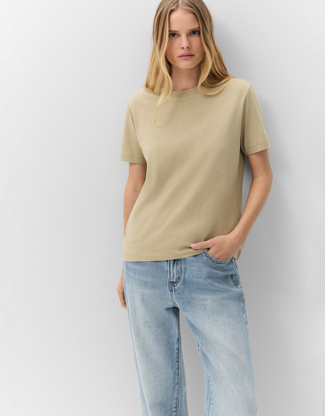 UNISON - The Classic Crew Tee