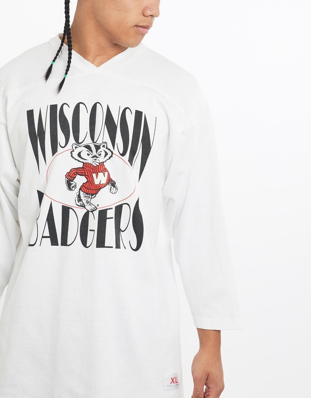 Vintage by The Real Deal - Pre Loved - Vintage 90s NCAA Wisconsin Badgers Jersey Tee