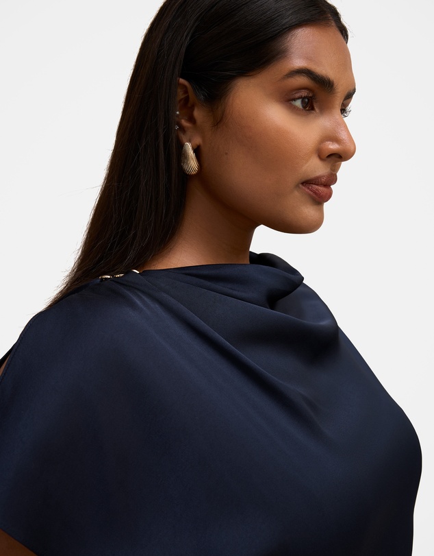 Forever New Curve - Genevieve Curve Satin Drape Maxi Dress