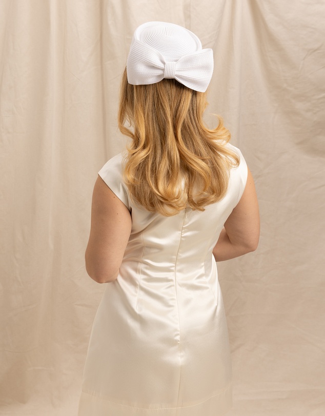 Morgan & Taylor - Tara Racewear Pillbox Hat in White
