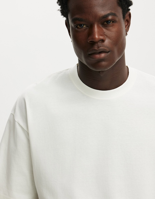 Cotton On - Cropped Fit T-Shirt