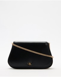Calvin Klein - CK Curved Wallet on Chain