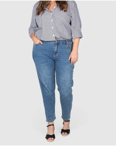 Love Your Wardrobe - Lottie Mid Wash Jeans