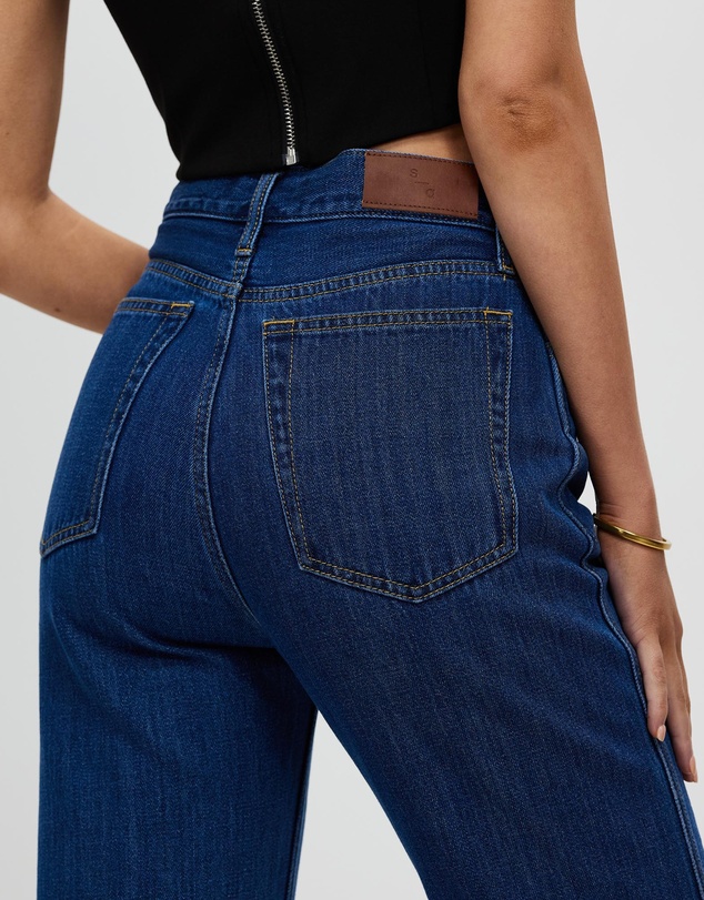 Style Addict - Core Straight Leg Jeans