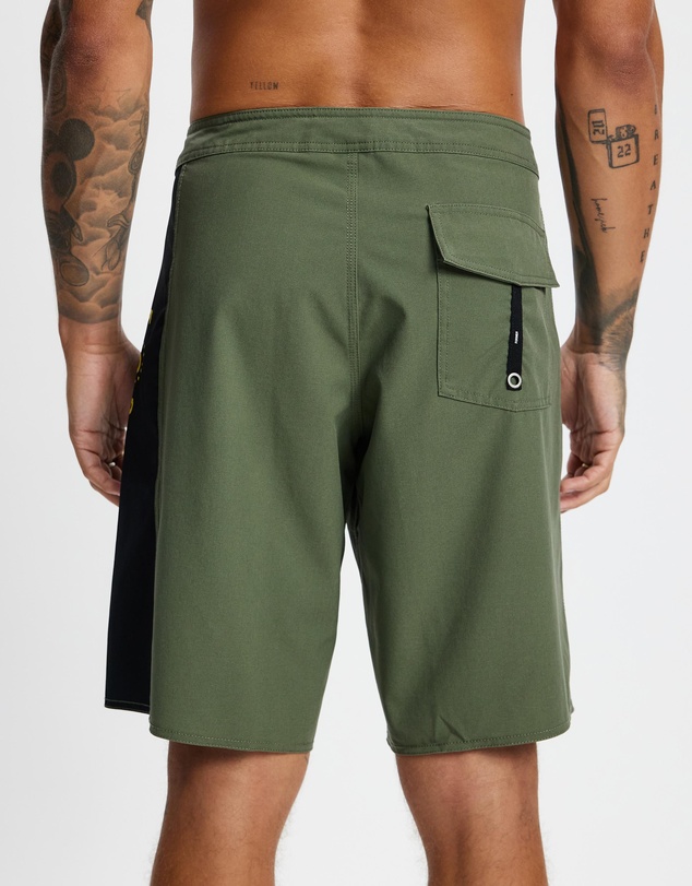 Former - Skittish 19' Trunks