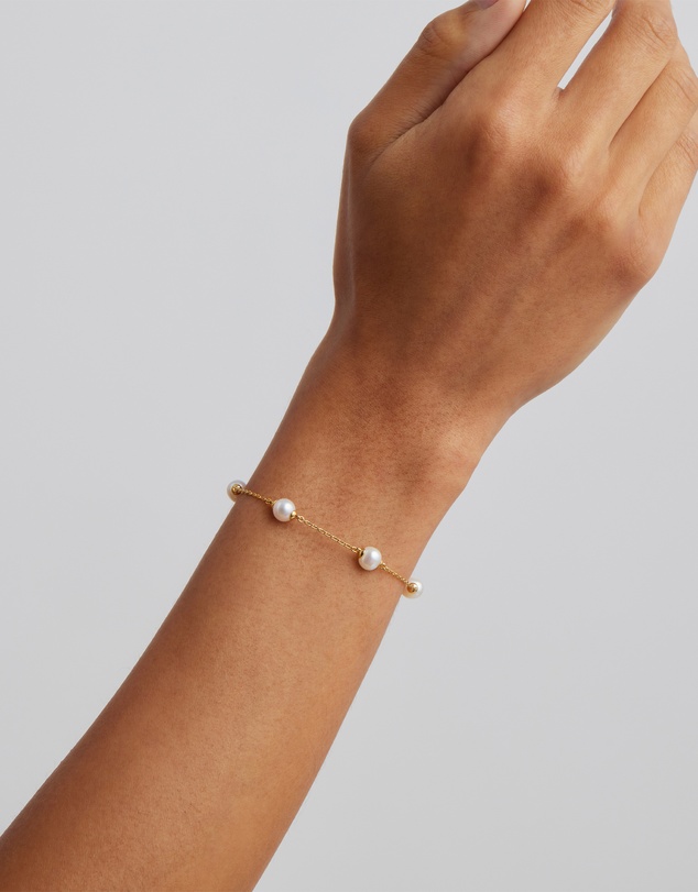 By Charlotte - Floating On Air Pearl Bracelet