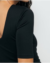 AERE - Kora Scoop Back Top
