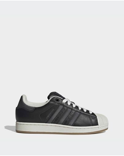 Core Black / Grey Five / Off White