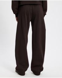 adidas Sportswear - Essentials Small Logo Feel Cozy Open-Hem Pants