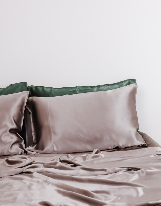 SILK MAGNOLIA - Pure Silk Sheet Set