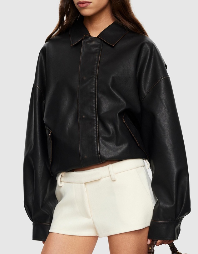 Lioness - Kenny Bomber