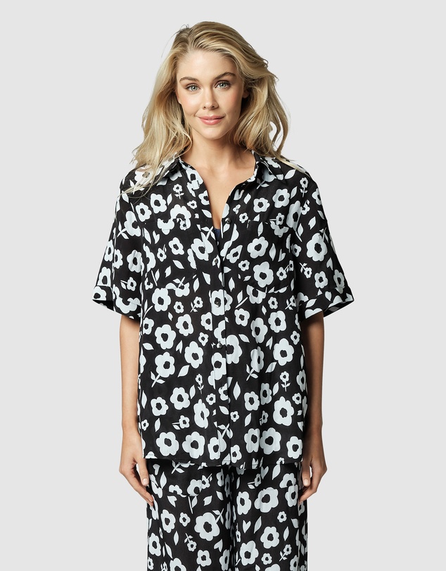 UNE PIECE - Short Sleeve Button-Up Shirt