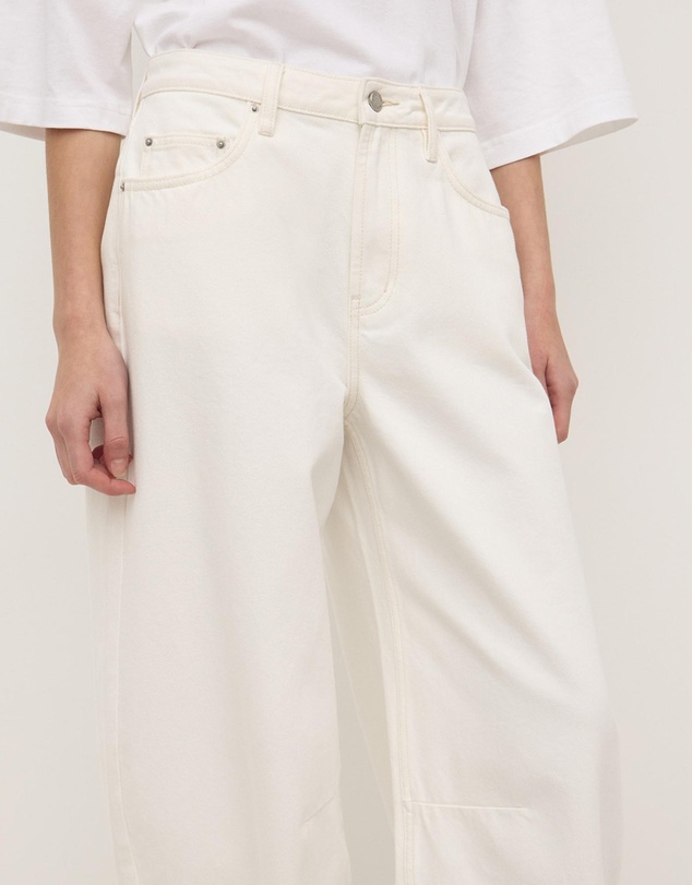 Assembly Label - High Rise Barrel Jeans