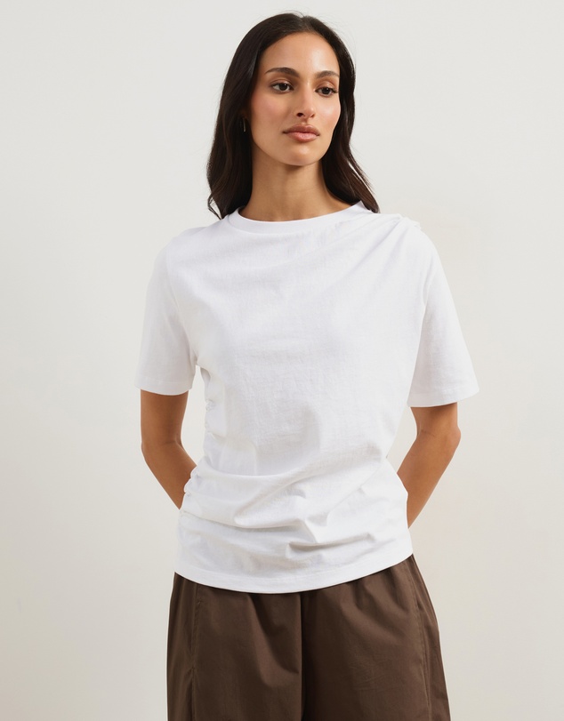 Atmos&Here - Romy Tuck Details Tee