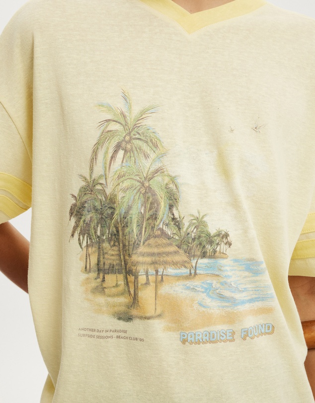 Cotton On - V Neck Vacay Graphic Tee