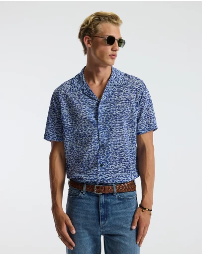 Calibre - Leopard Print Short Sleeved Shirt Blue