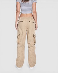 GUESS Originals - GUESS Originals Baggy Cargo Pants