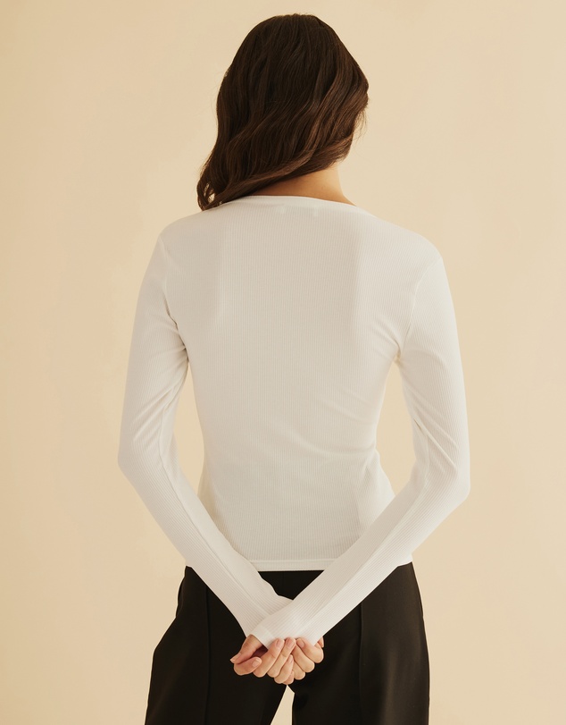 Atmos&Here - Long Sleeve V-Neck Tee