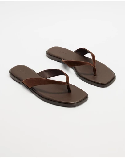 AERE - Flat Suede Thongs