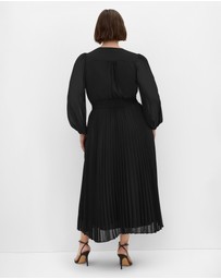 City Chic - Plus size Finley Sheer Pleat Dress - black