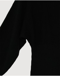 Revibe - Repaired Minima Esenciales Oriel Off Shoulder Knit Top - AU 8