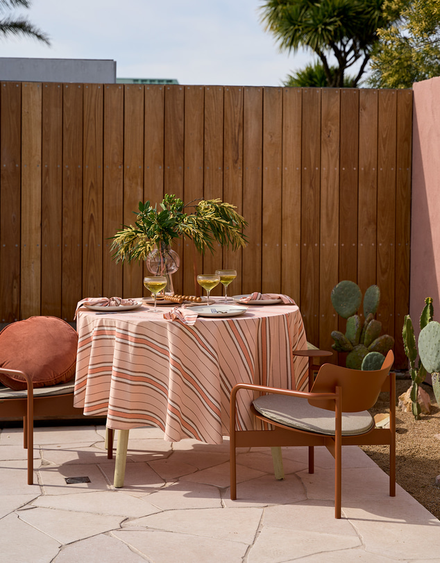 Linen House - Sardinia Round Tablecloth