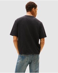 Tommy Jeans - 90s Distressed Flag Tee